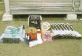 写真：防災倉庫備蓄品1