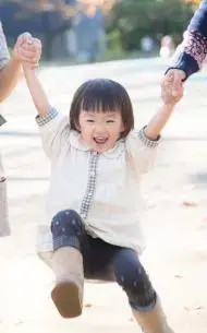 写真：笑顔のこども