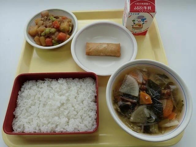 写真:6月12日(月曜)給食