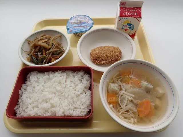 写真:5月1日(月曜)給食