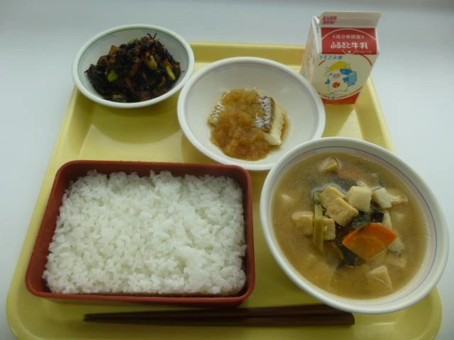 写真:12月5日(月曜)給食