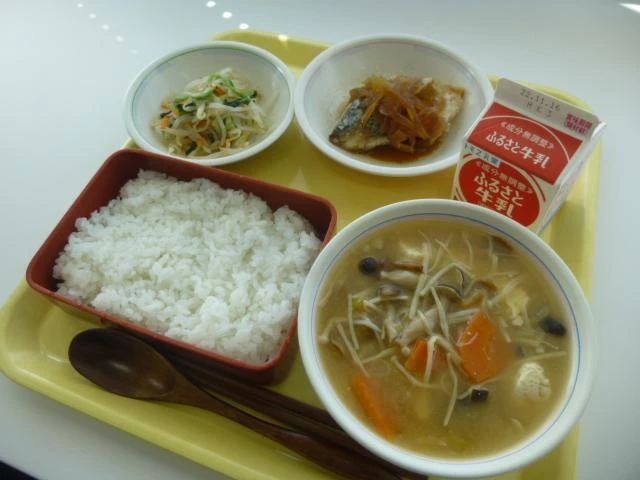 写真:11月4日(木曜)給食
