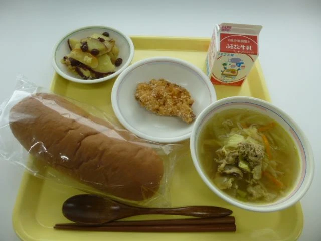 写真:11月29日(火曜)給食