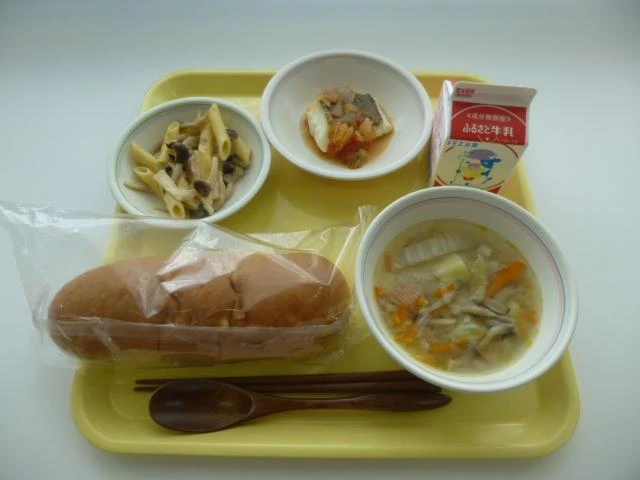 写真:10月4日(火曜)給食