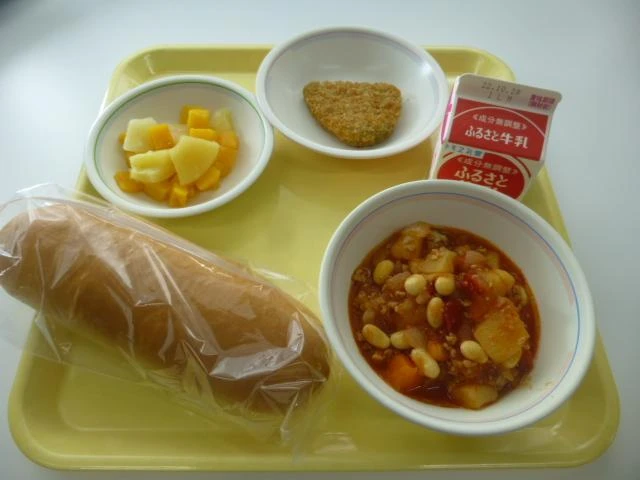 写真:10月18日(火曜)給食