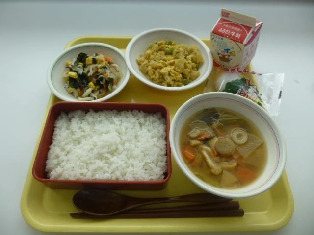 写真:5月2日(月曜)給食