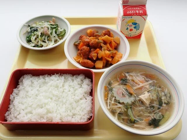 写真:5月1日(月曜)給食