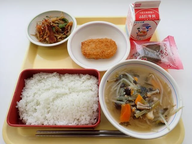写真:4月10日(月曜)給食
