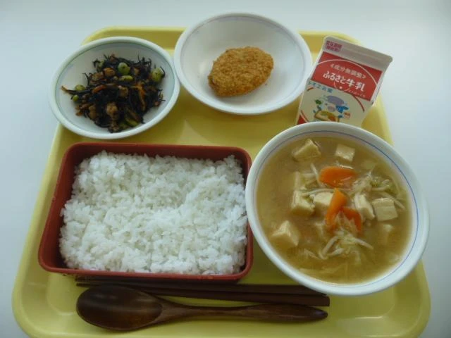 写真:11月8日(火曜)給食
