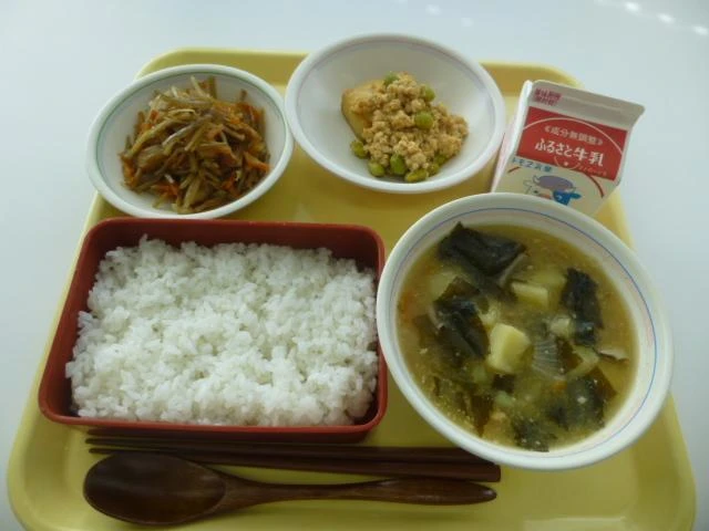 写真:11月17日(木曜)給食