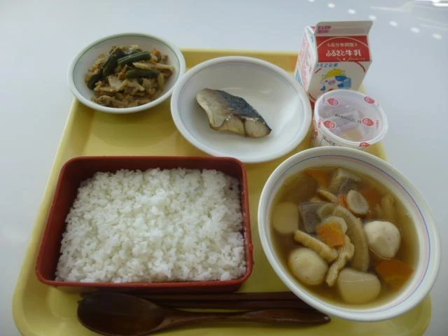 写真:11月22日(火曜)給食