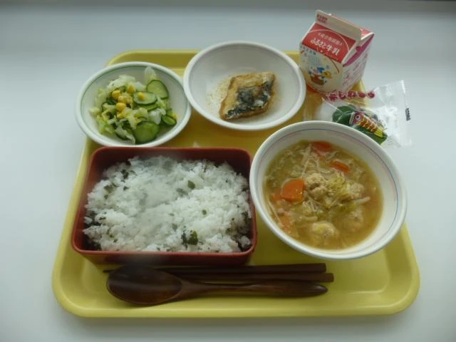 写真:5月2日(月曜)給食