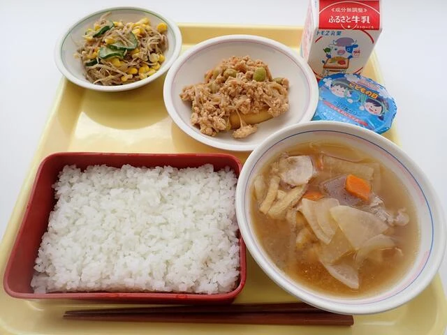 写真:5月2日(火曜)給食