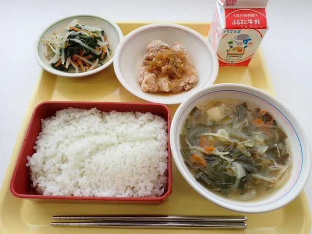 写真:4月10日(月曜)給食