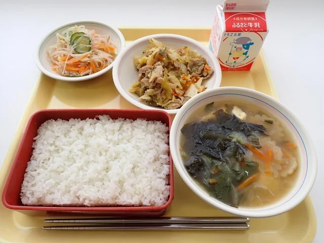 写真:4月17日(月曜)給食