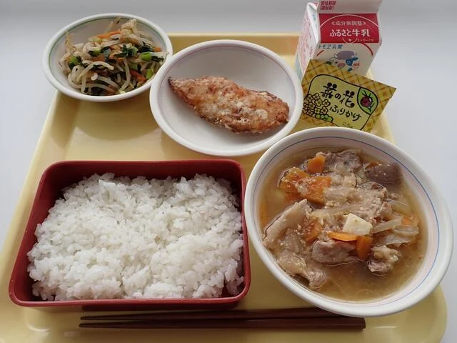 写真:4月25日(火曜)給食