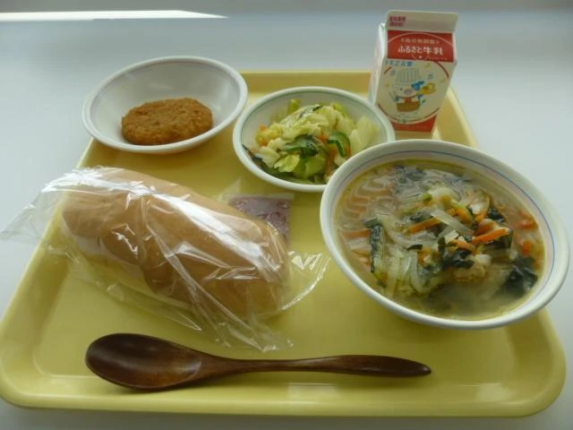 写真：2月8日（水曜）給食