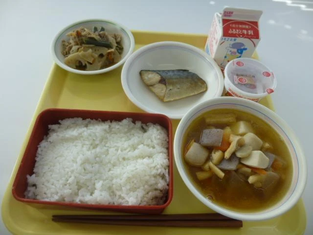 写真:11月24日(木曜)給食