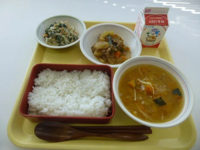 写真:11月25日(金曜)給食