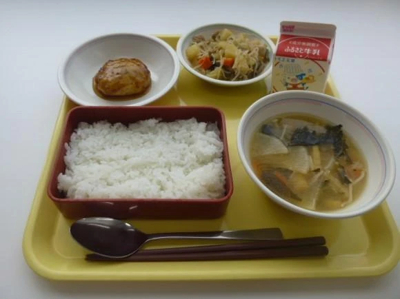 写真:4月19日(火曜)給食