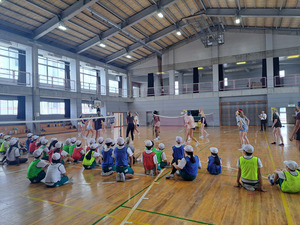 松前台小学校との交流の様子