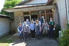 写真:除草作業した人たち