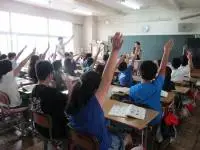 写真：御所ケ丘小学校5年生　ブックトークの様子3