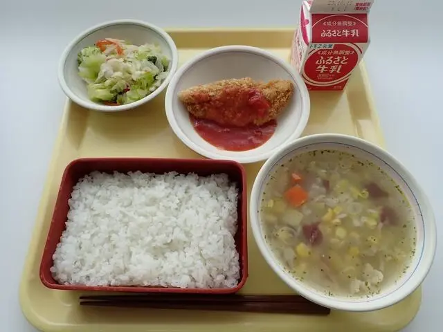 写真:10月2日(月曜)給食