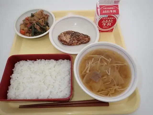 写真:10月16日(月曜)給食