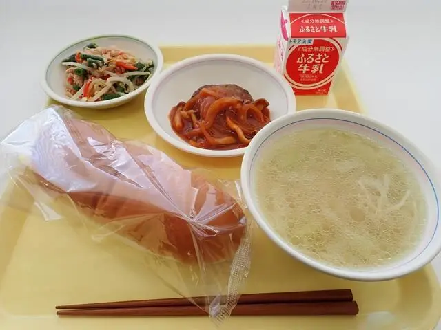 写真:10月10日(火曜)給食