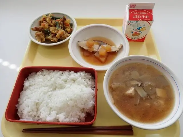 写真:10月19日(木曜)給食
