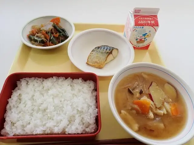 写真:11月16日(木曜)給食