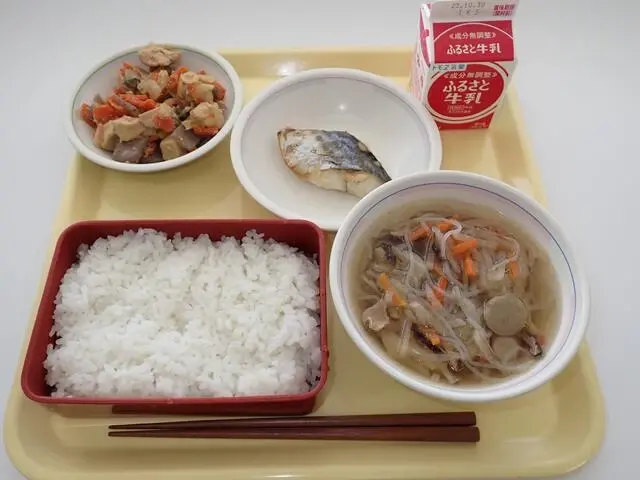 写真:10月18日(水曜)給食