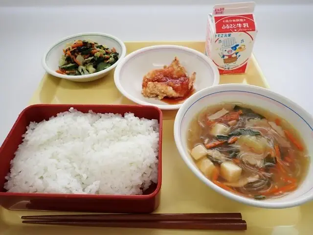 写真:11月7日(火曜)給食