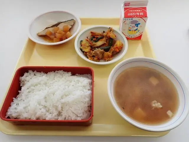 写真:10月26日(木曜)給食