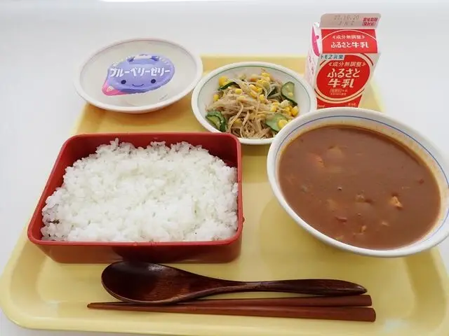 写真:10月10日(火曜)給食