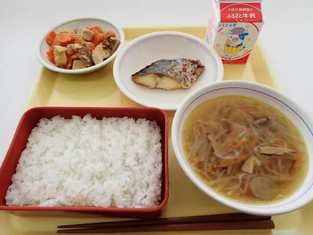 写真:10月12日(木曜)給食
