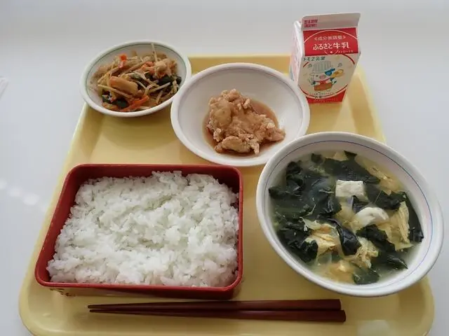 写真:10月19日(木曜)給食