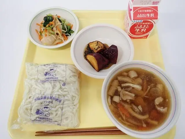 写真:11月17日(金曜)給食