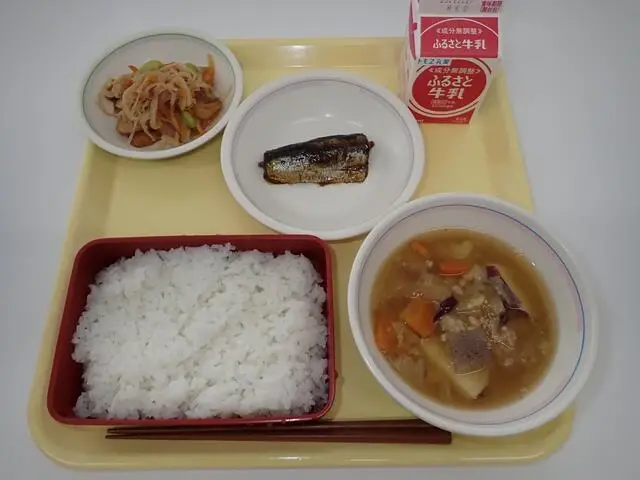 写真:11月28日(火曜)給食