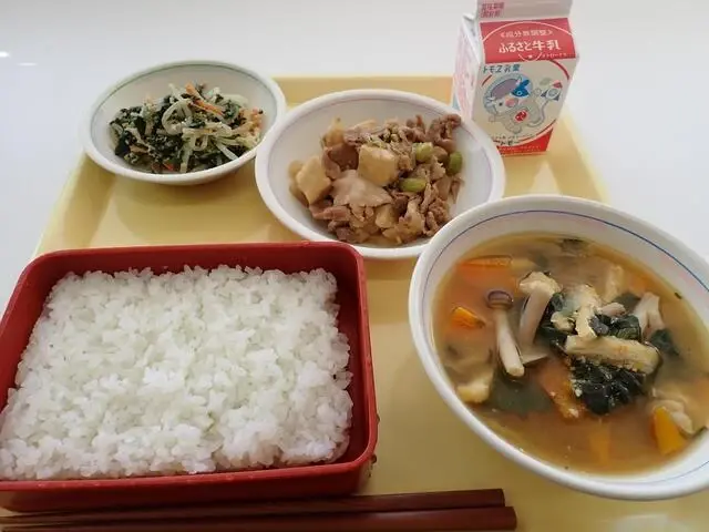 写真:11月16日(木曜)給食