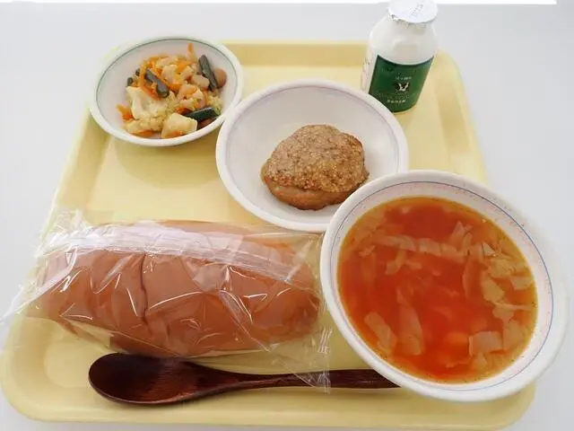 写真:12月13日(水曜)給食