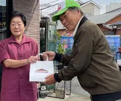 写真:敬老記念品配布の様子3