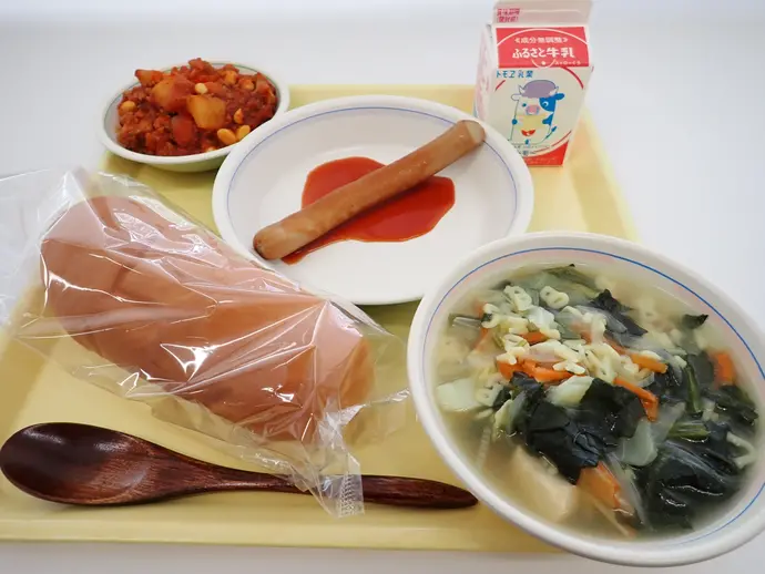 写真:2月20日(火曜)給食