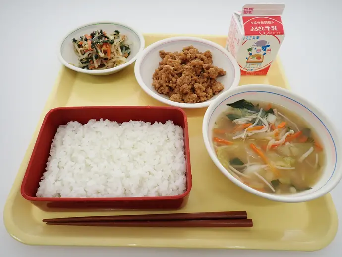写真:2月1日(木曜)給食