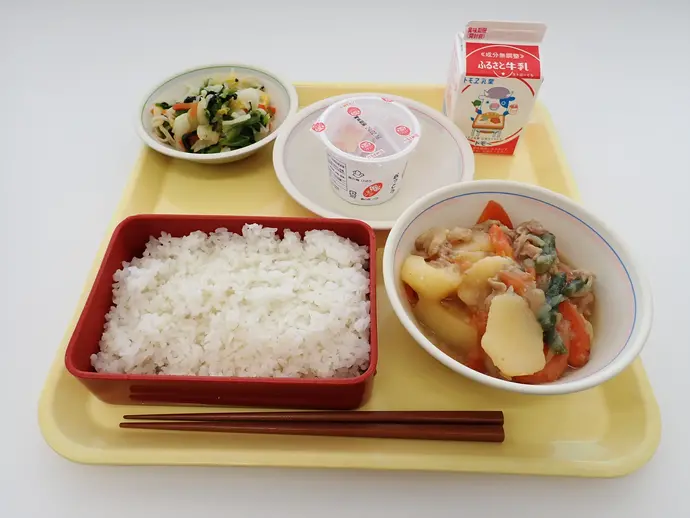写真 2月13日(火曜)給食