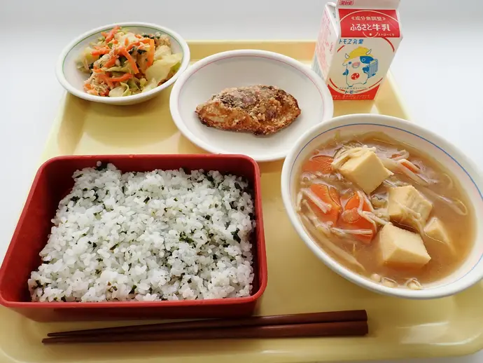 写真:3月5日(火曜)給食