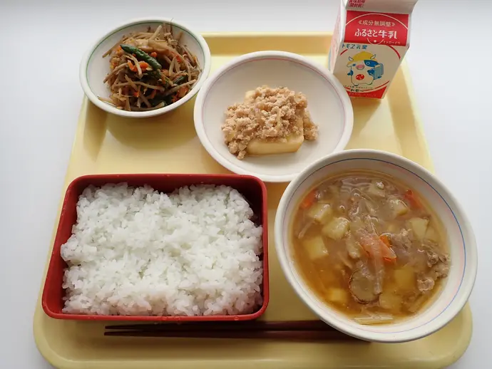 写真:4月22日(月曜)給食
