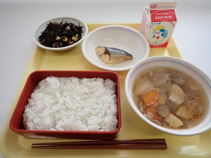 写真:4月25日(木曜)給食