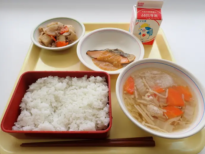 写真:4月16日(火曜)給食